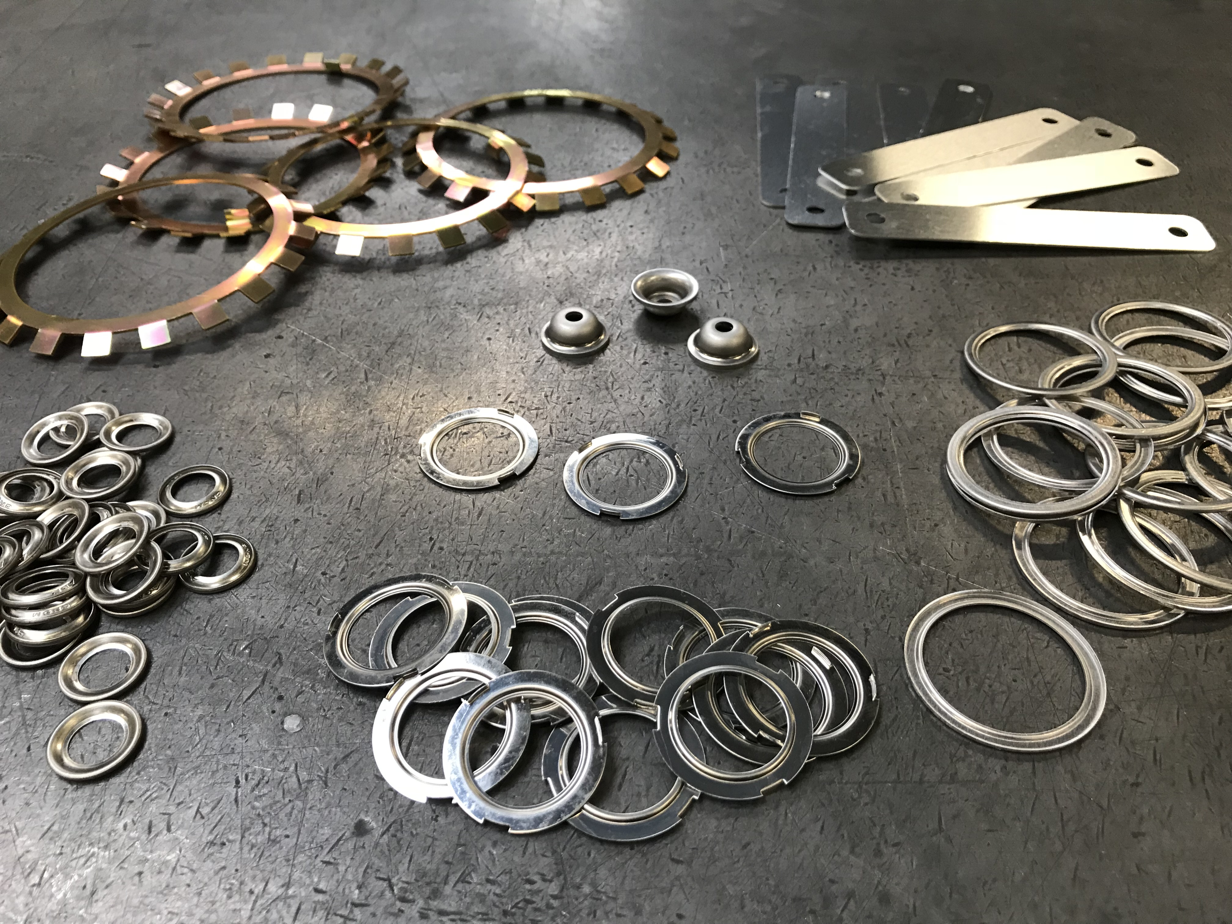 Lot De 7 Anciennes Entretoises Et Rondelles De Freins à 4 Ergots Pour Vélo Ou Cyclo - NOS Vintage